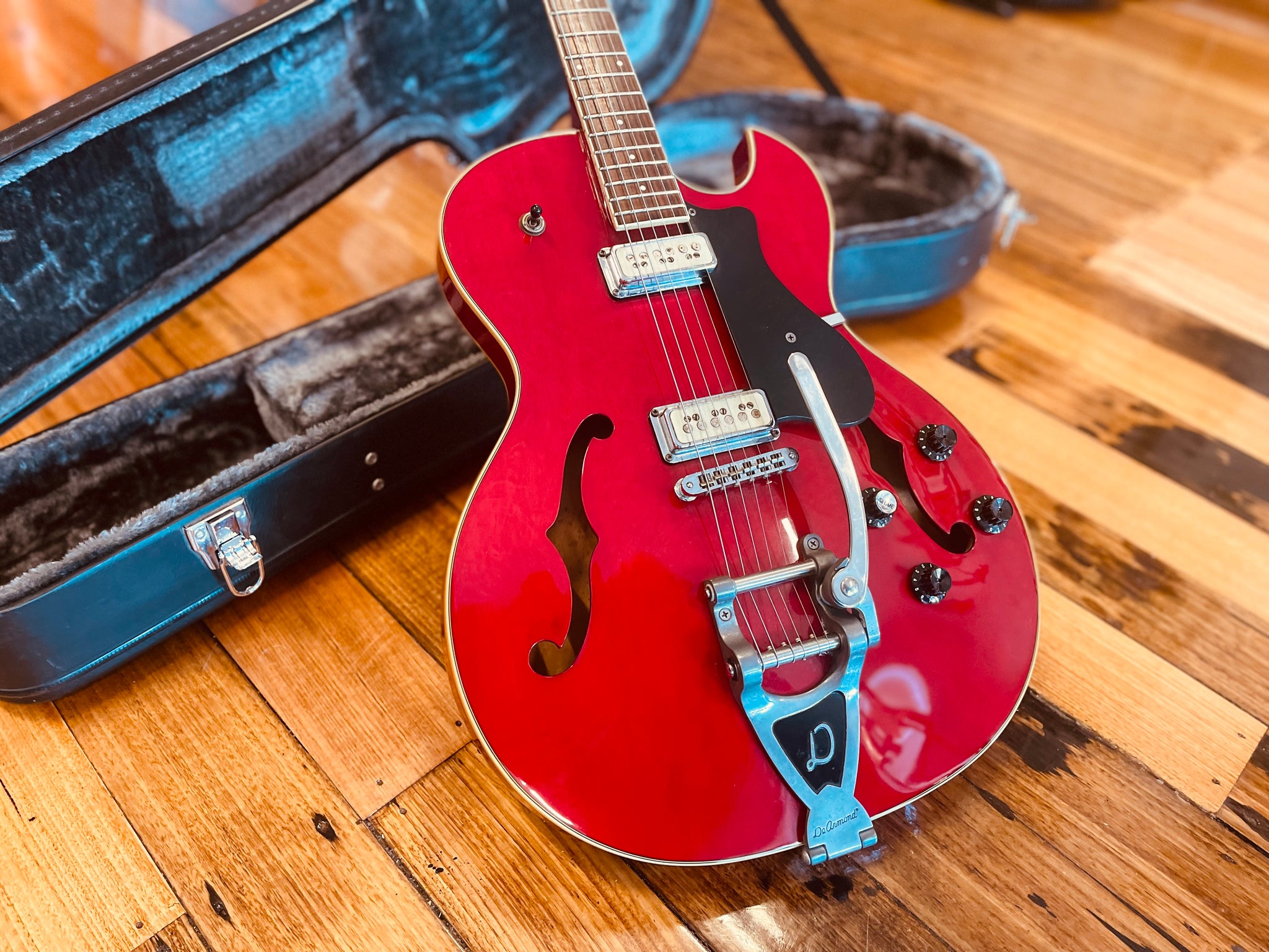 102T21○Dearmond by Guild Starfire スターファイアー セミアコ