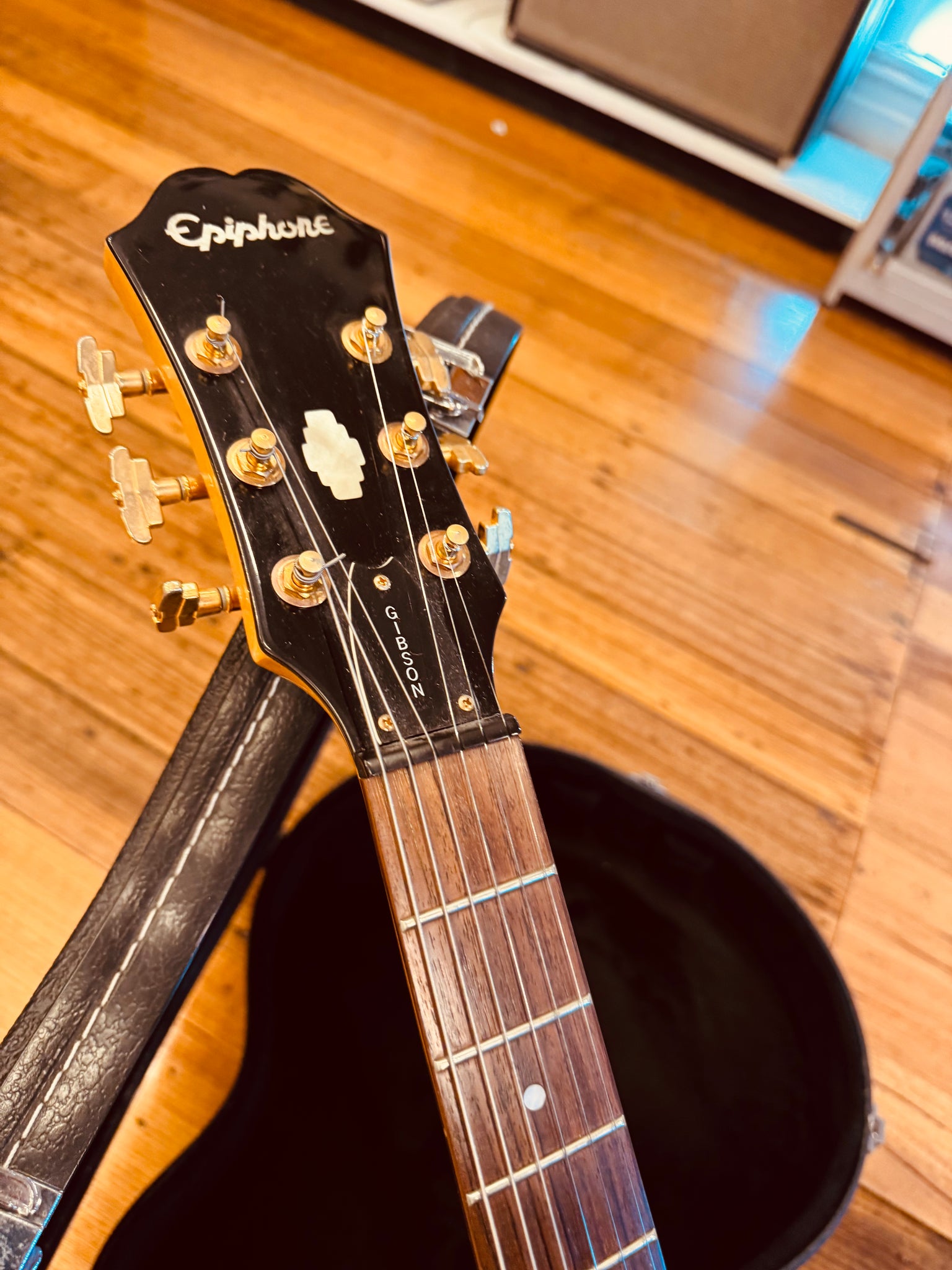 Epiphone ES335 Dot Pro – Classic Guitars and Amps Epiphone ES335 Dot Pro – Classic Guitars and Amps