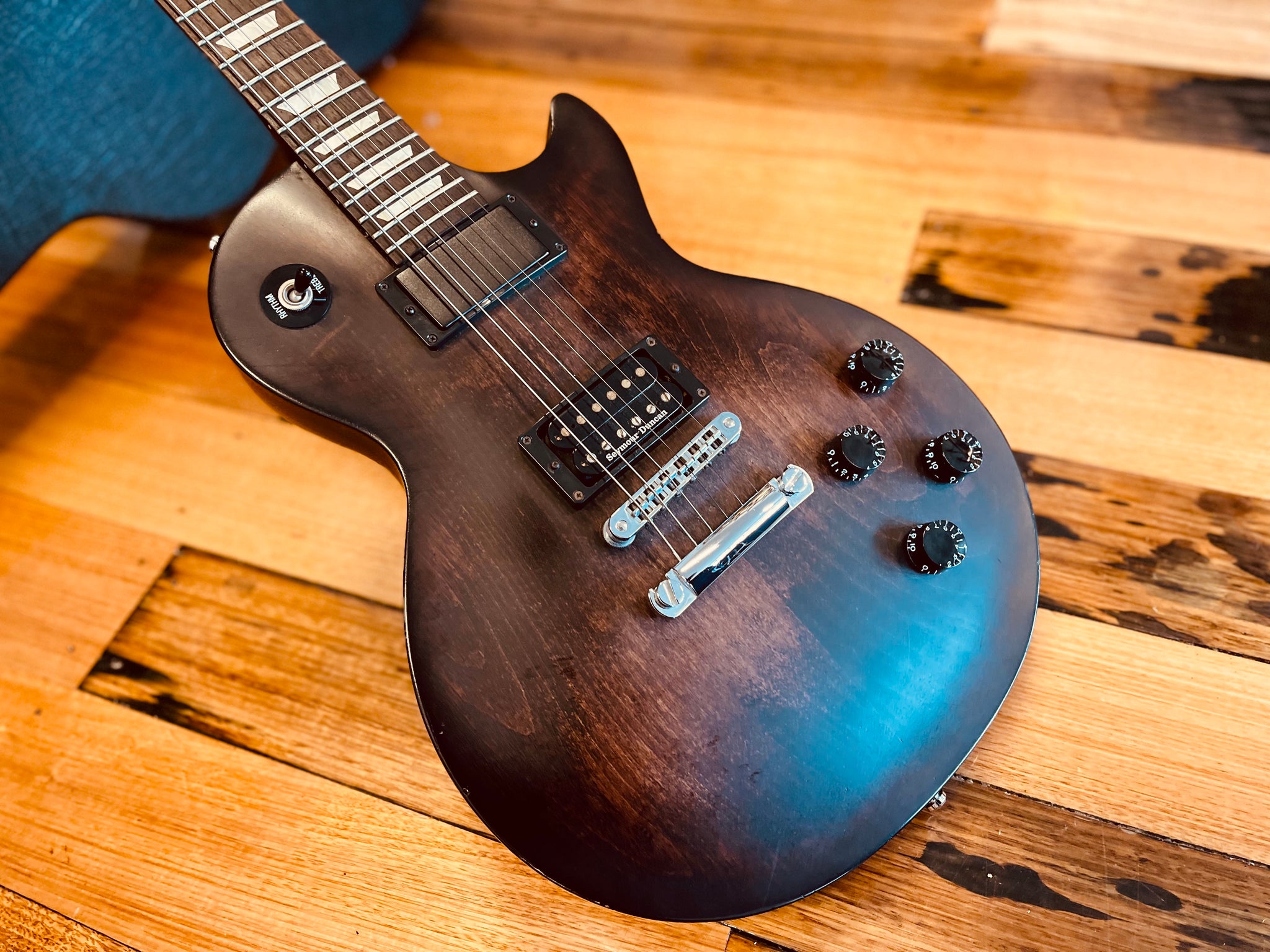 Gibson 'LPJ' Les Paul – Classic Guitars and Amps
