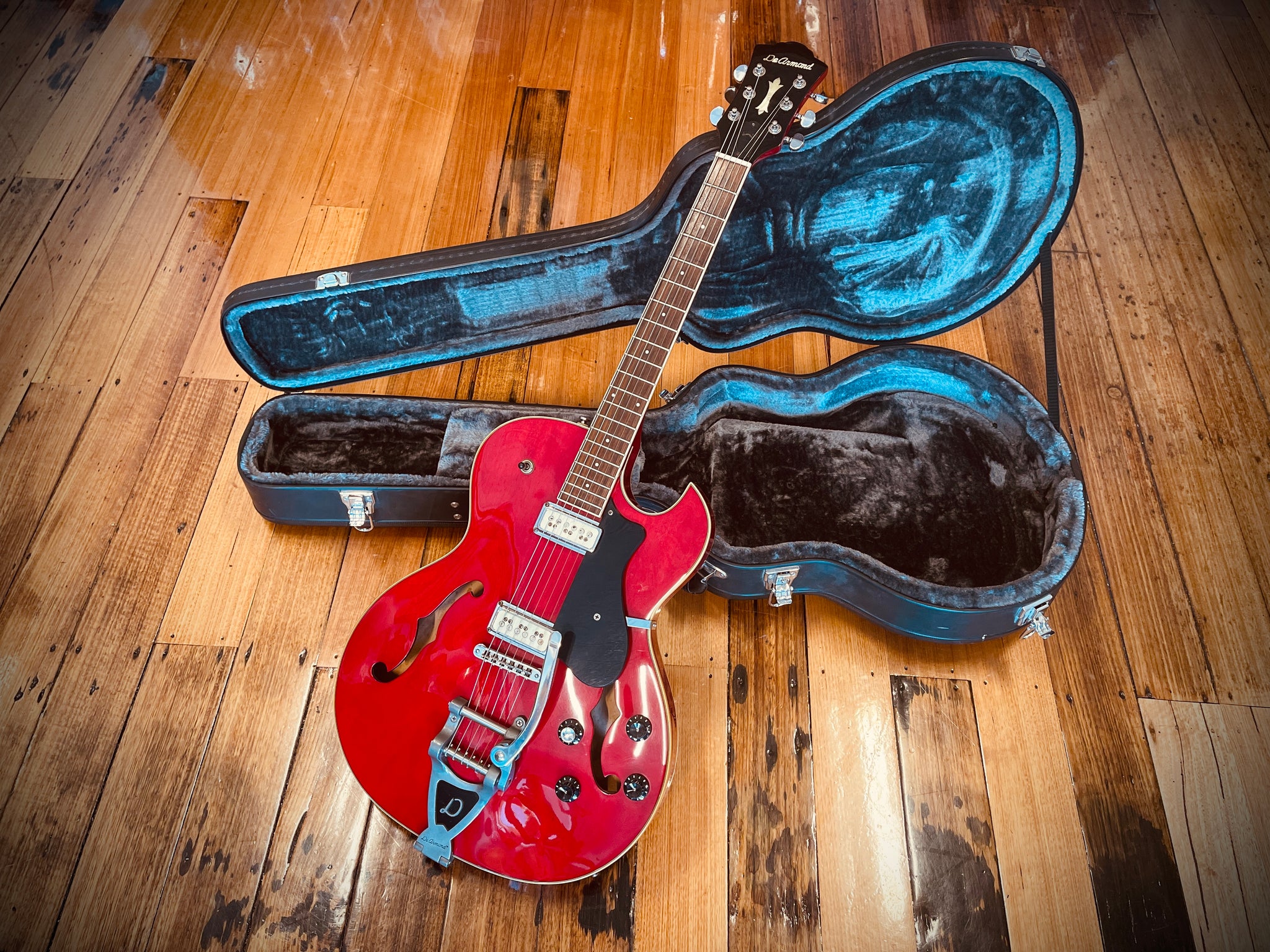 DeArmond StarFire special – Classic Guitars and Amps
