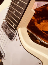 Load image into Gallery viewer, Ovation Breadwinner- 1973
