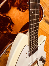 Load image into Gallery viewer, Ovation Breadwinner- 1973
