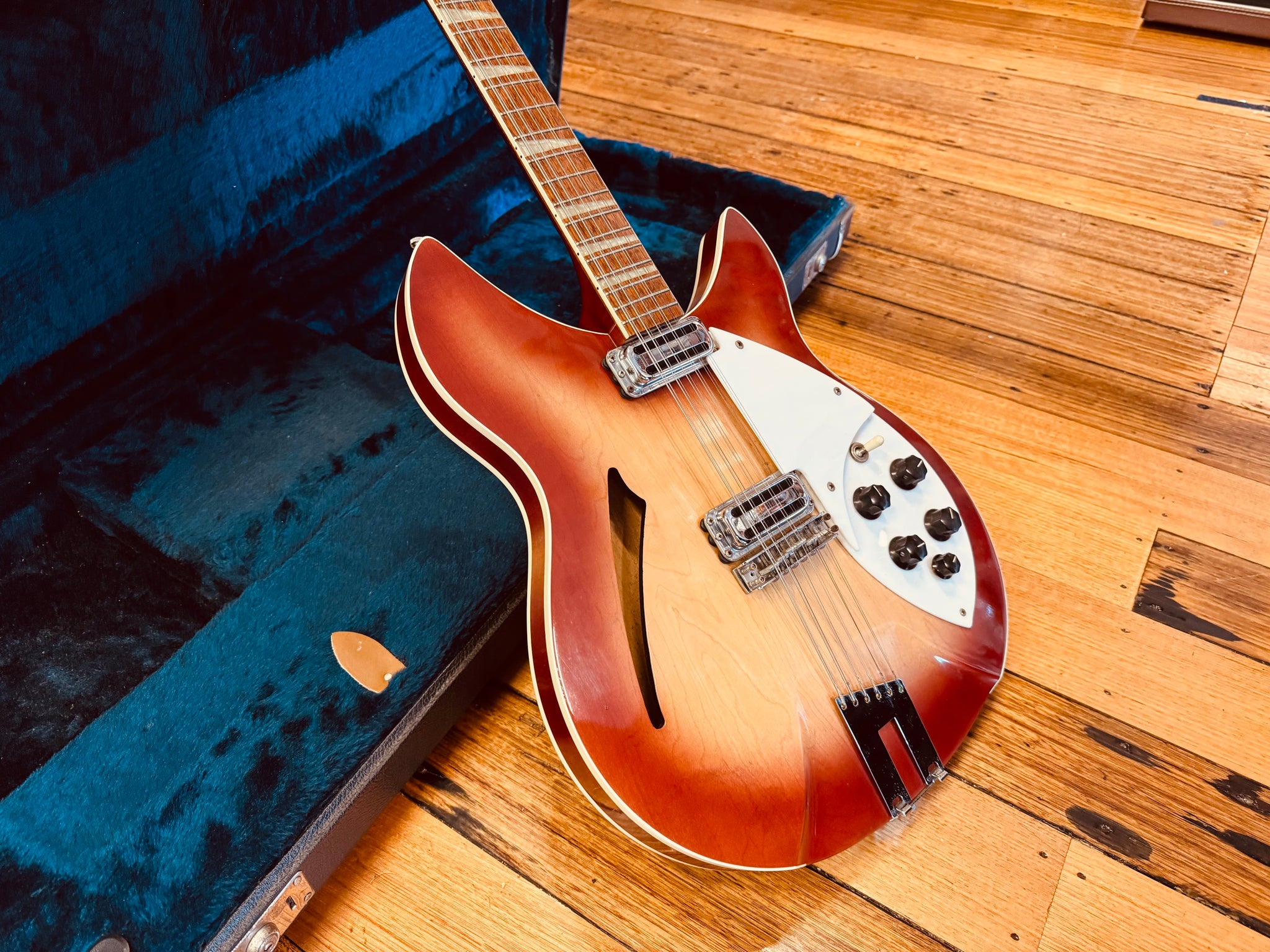 Rickenbacker USA 360/12 V64 – Classic Guitars and Amps