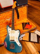 Load image into Gallery viewer, Fender Custom Shop Jazzmaster (shop floor traveller)
