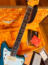 Load image into Gallery viewer, Fender Custom Shop Jazzmaster (shop floor traveller)
