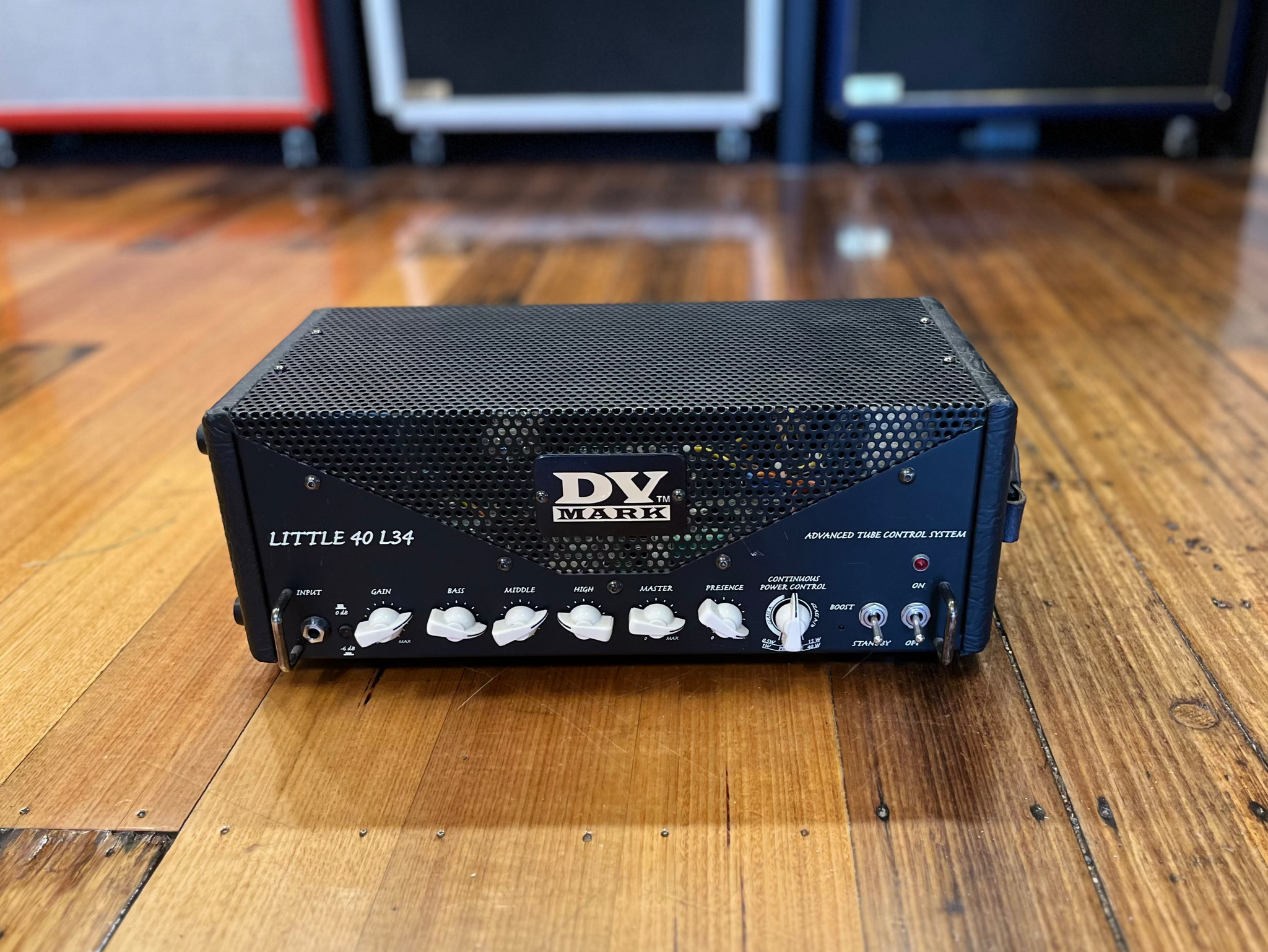 DV Mark Little 40 L34 – Classic Guitars and Amps