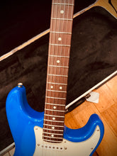 Load image into Gallery viewer, Fender Standard Stratocaster 1995 - Electric Blue

