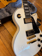 Load image into Gallery viewer, Gibson Les Paul Custom shop 2021 - Alpine White
