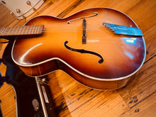 Load image into Gallery viewer, Hofner Senator
