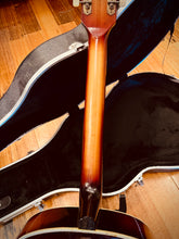 Load image into Gallery viewer, Hofner Senator
