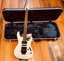 Load image into Gallery viewer, Ibanez S570B
