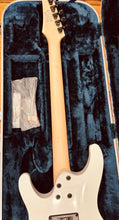 Load image into Gallery viewer, Ibanez S570B
