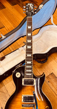 Load image into Gallery viewer, Gibson 2009 Florentine Les Paul
