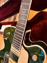 Load image into Gallery viewer, 2011 Gretsch G6196T Country Club
