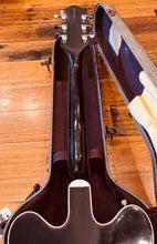 Load image into Gallery viewer, 1968 Gretsch Blackhawk
