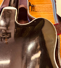 Load image into Gallery viewer, 1968 Gretsch Blackhawk
