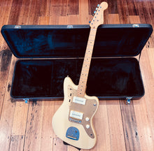 Load image into Gallery viewer, Squier 40th anniversary Jazzmaster
