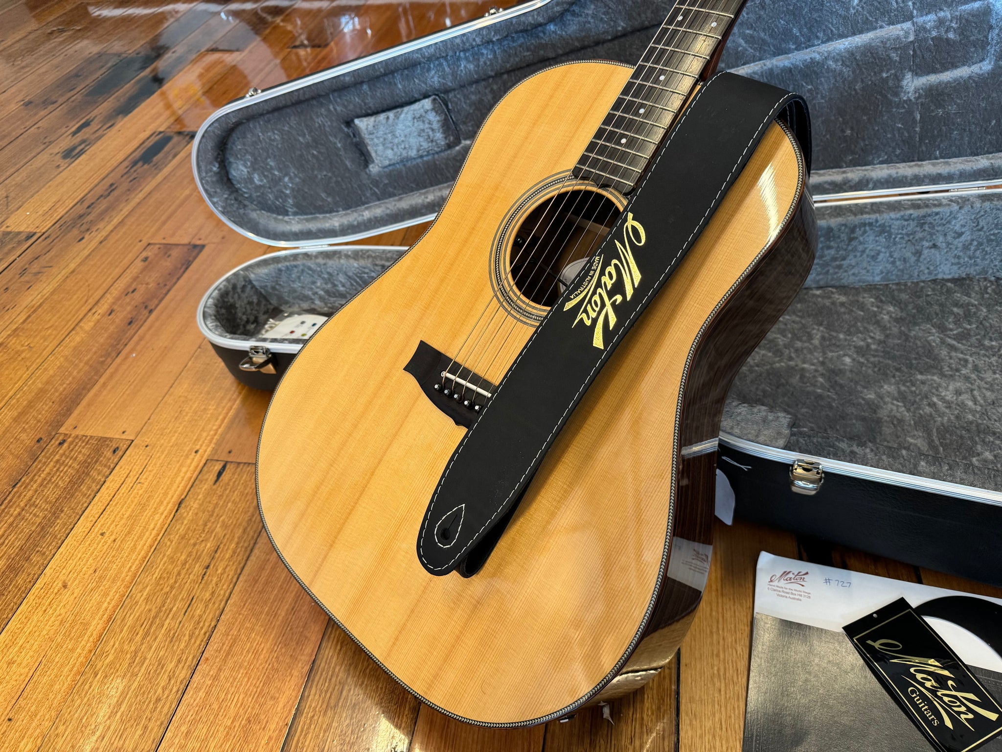 maton　MATE Maton – Classic Guitars and Amps