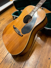 Load image into Gallery viewer, Fender Kingman 1967–1968

