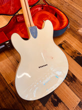 Load image into Gallery viewer, Fender Starcaster – Rare White 1976
