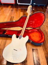 Load image into Gallery viewer, Fender Starcaster – Rare White 1976
