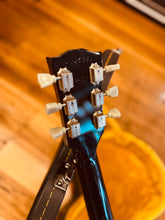Load image into Gallery viewer, Gibson Les Paul Studio – 2001
