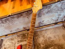 Load image into Gallery viewer, Fender Stratocaster Hardtail 1978 - Rare Trans Red
