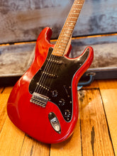 Load image into Gallery viewer, Fender Stratocaster Hardtail 1978 - Rare Trans Red
