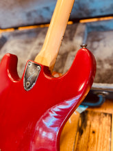 Load image into Gallery viewer, Fender Stratocaster Hardtail 1978 - Rare Trans Red
