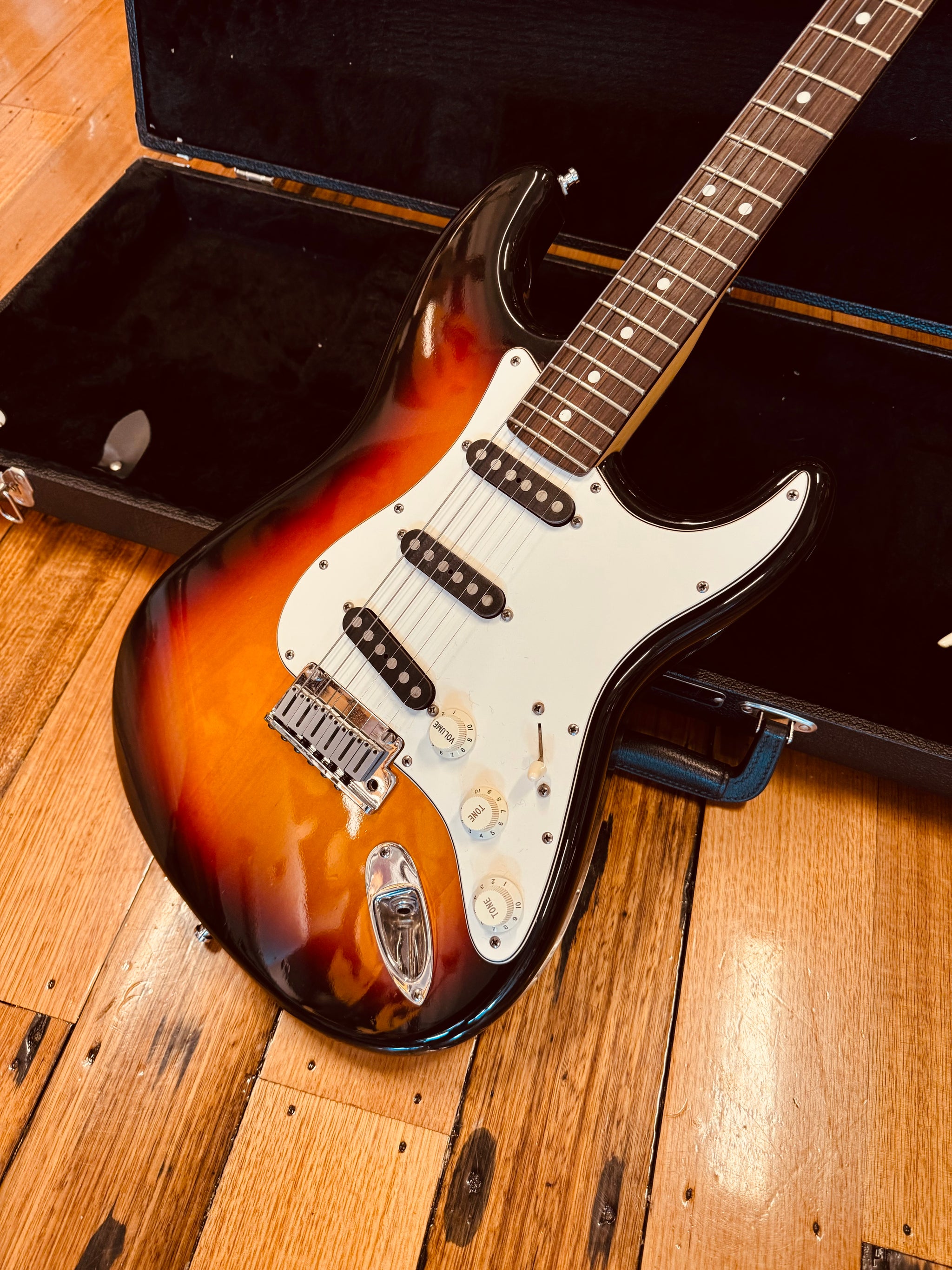 Fender Stratocaster USA standard 1989 – Classic Guitars and Amps