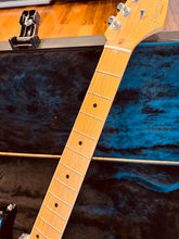 Load image into Gallery viewer, Fender American Standard Stratocaster (2015)
