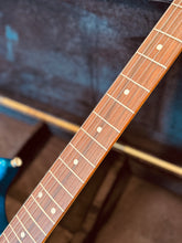 Load image into Gallery viewer, Fender Stratocaster – Made in Japan (1997) – Electric Blue
