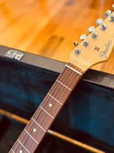 Load image into Gallery viewer, Fender Stratocaster – Made in Japan (1997) – Electric Blue
