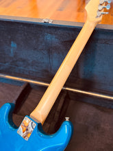 Load image into Gallery viewer, Fender Stratocaster – Made in Japan (1997) – Electric Blue
