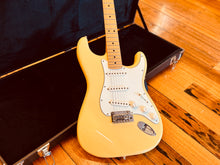Load image into Gallery viewer, Fender Player Stratocaster
