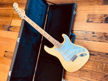 Load image into Gallery viewer, Fender Player Stratocaster

