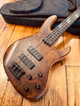 Load image into Gallery viewer, Sadowsky MetroLine Limited Edition (#70 of 100)
