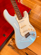 Load image into Gallery viewer, Fender Stratocaster – 1965 L-Series

