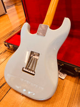 Load image into Gallery viewer, Fender Stratocaster – 1965 L-Series
