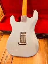 Load image into Gallery viewer, Fender Stratocaster – 1965 L-Series
