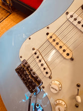 Load image into Gallery viewer, Fender Stratocaster – 1965 L-Series
