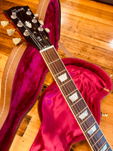 Load image into Gallery viewer, Gibson SG Standard - 2001
