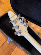 Load image into Gallery viewer, Epiphone Flying V 67' Reissue
