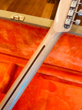 Load image into Gallery viewer, Fender Telecaster Thinline '72 Reissue
