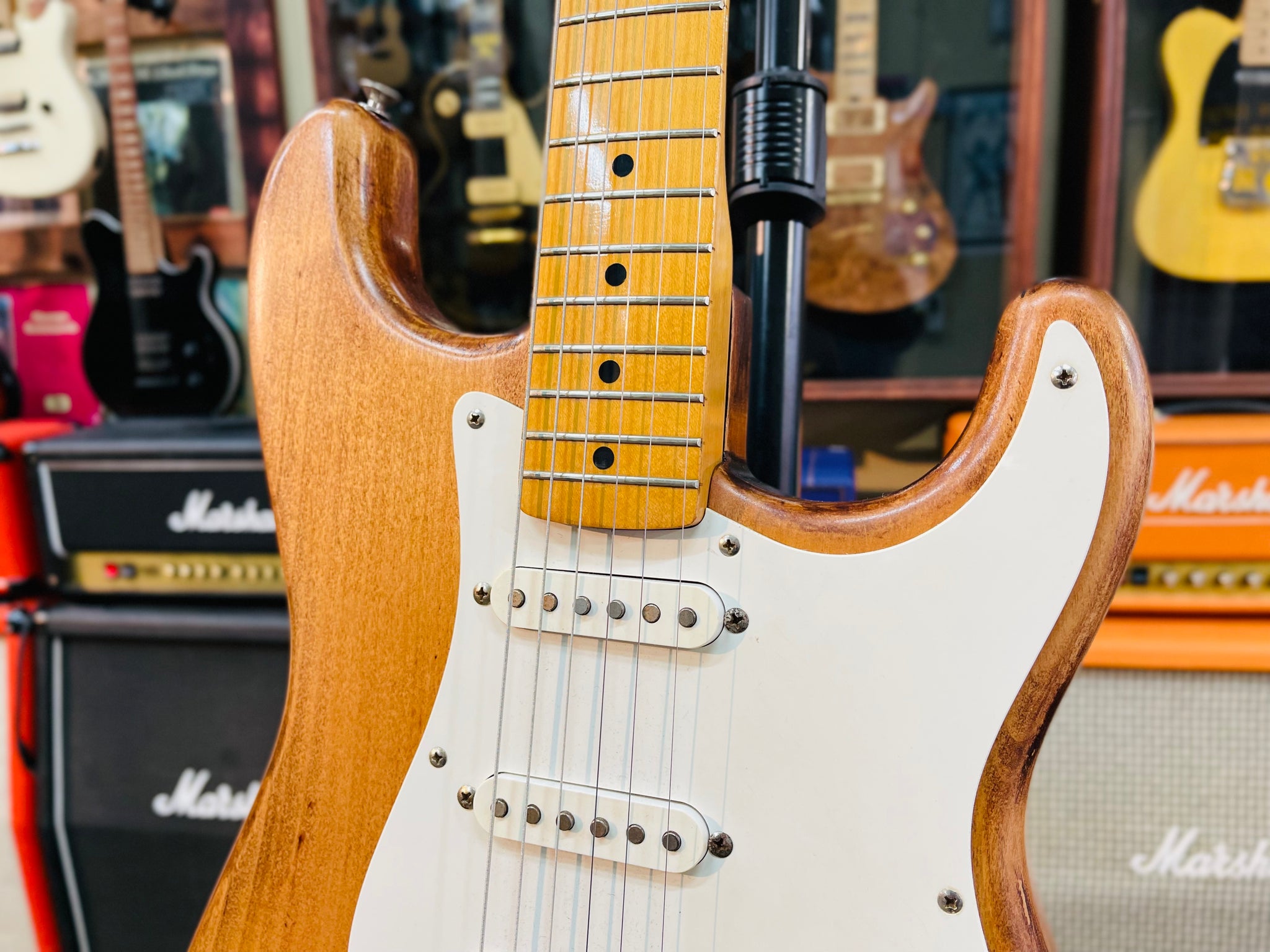 TOKAI SPRINGY SOUND – Classic Guitars and Amps