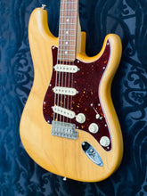 Load image into Gallery viewer, Fender American professional stratocaster

