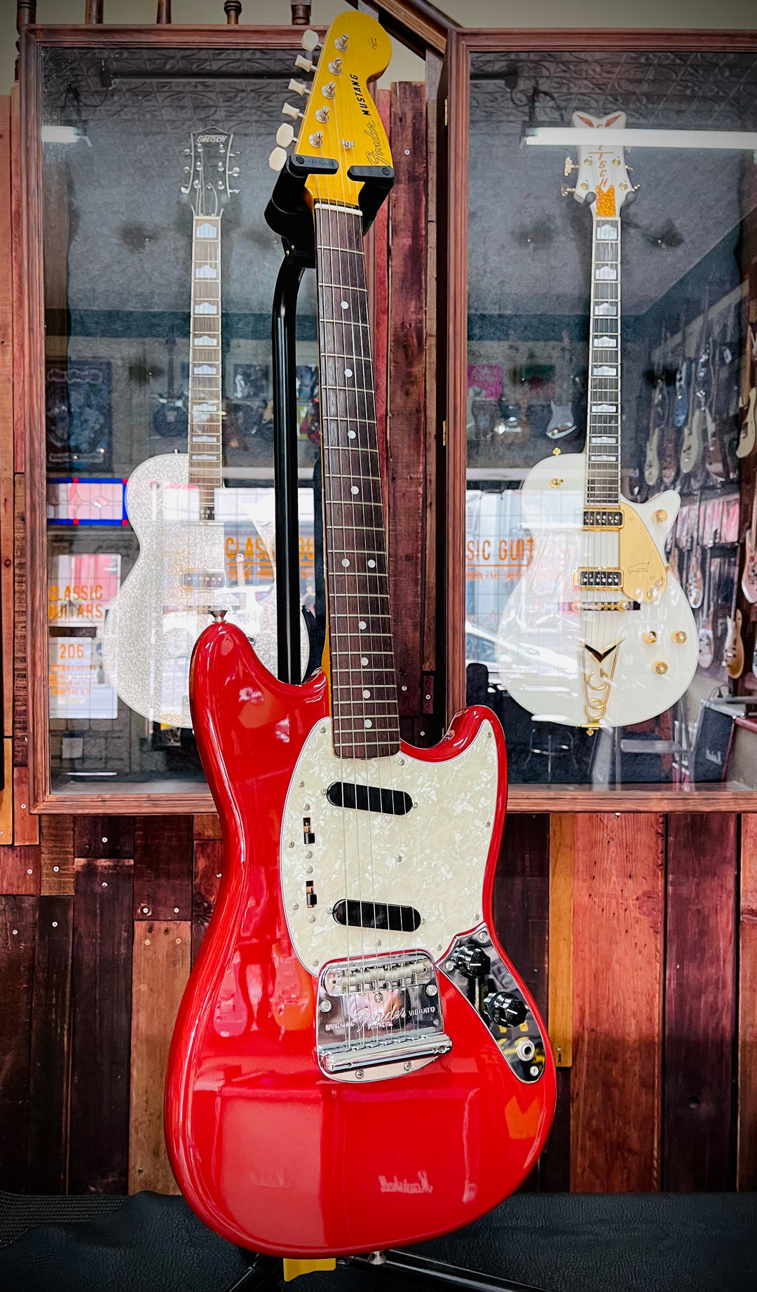 Fender mustang made in Japan Classic Guitars and Amps