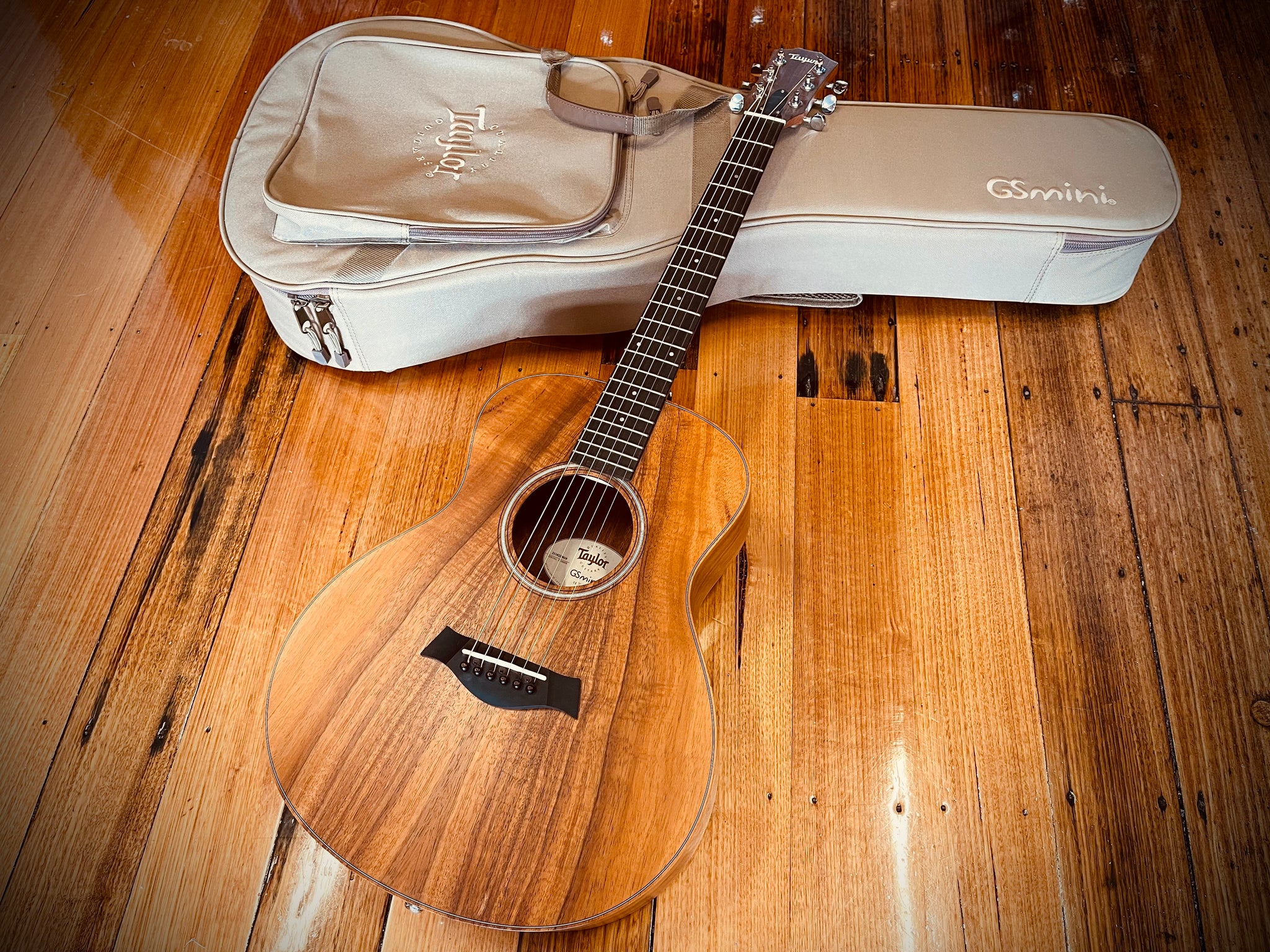 Taylor GS E- Mini koa – Classic Guitars and Amps