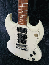 Load image into Gallery viewer, Gibson SG Special Faded 3 pickup
