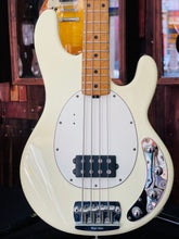 Load image into Gallery viewer, ERNIE BALL MUSICMAN STINGRAY
